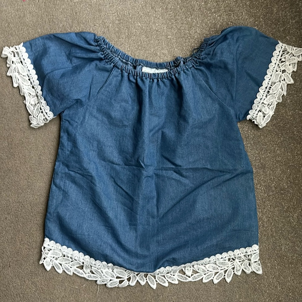 Red Camel woman’s top size medium